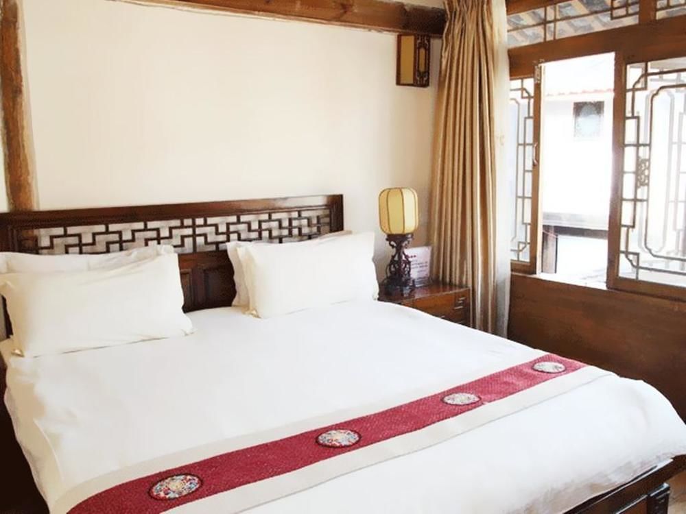 Golden Waterfront Inn Lijiang  Exterior photo