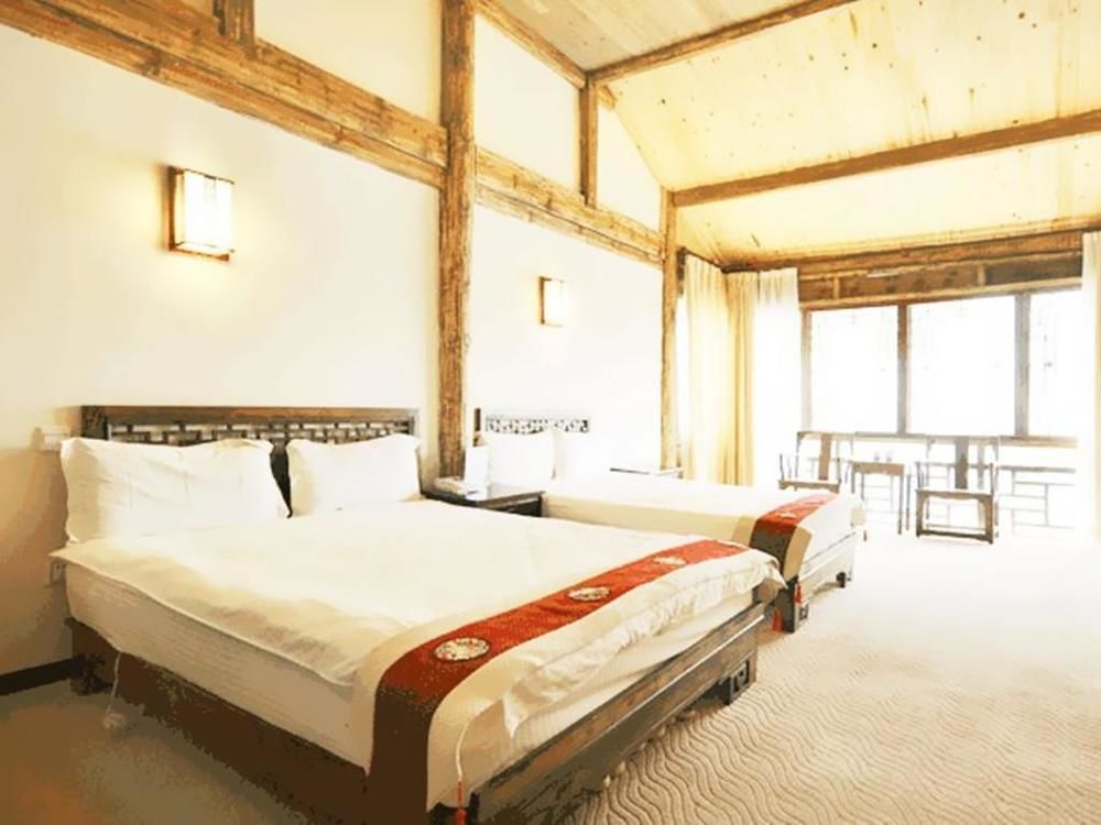 Golden Waterfront Inn Lijiang  Exterior photo